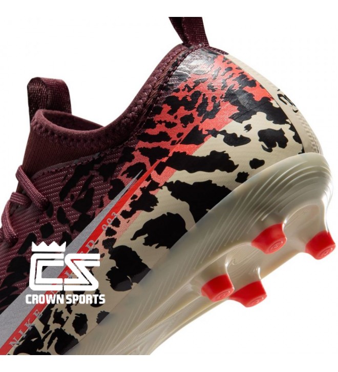 SOCCER BOOTS